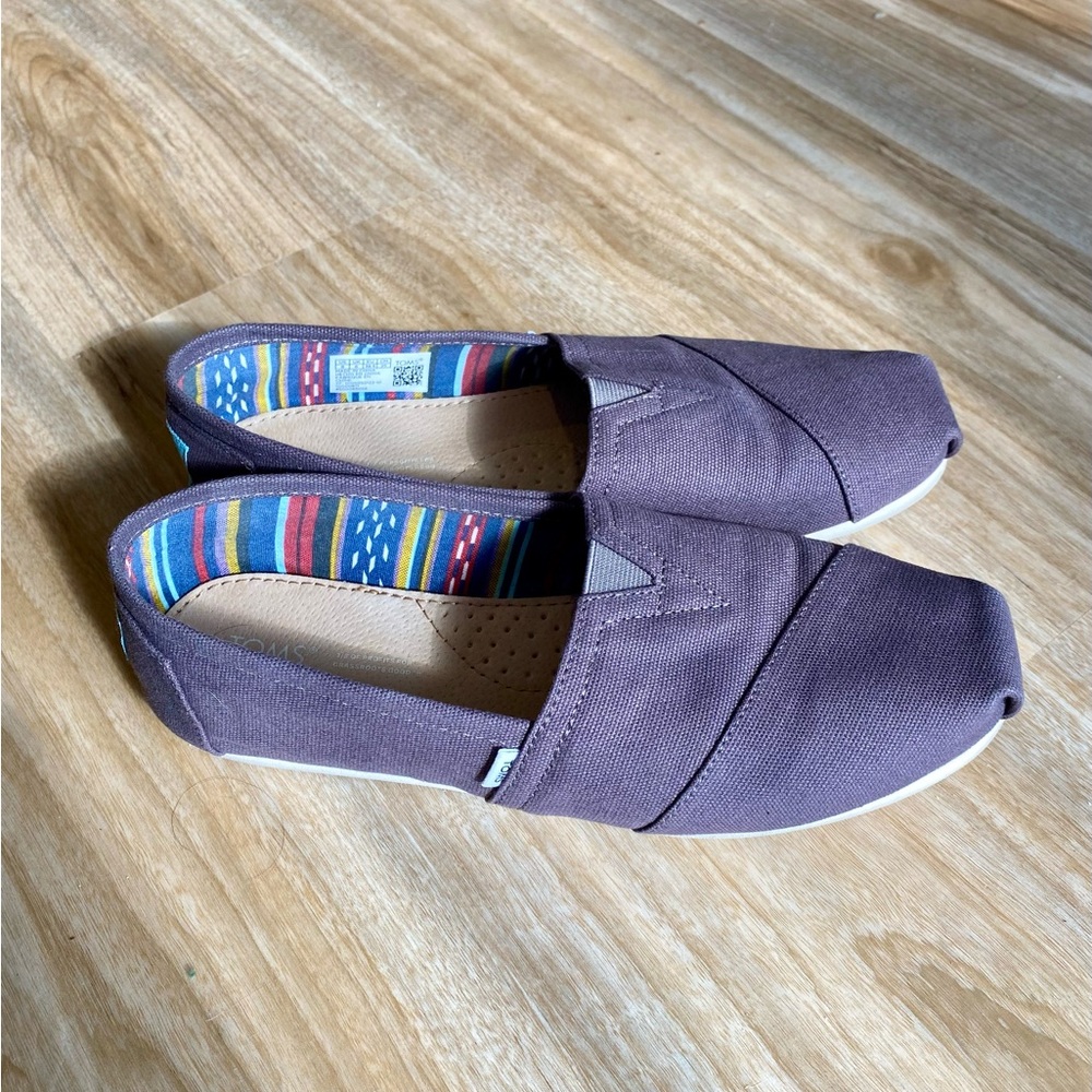 Toms Brown Flats Comfortable Canvas Loafers